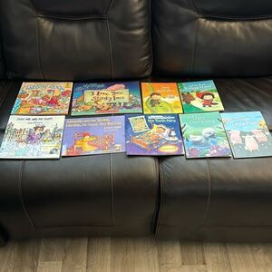 Kids book bundle. 9 books! 1 hardcover, 8 softcover. Excellent books!